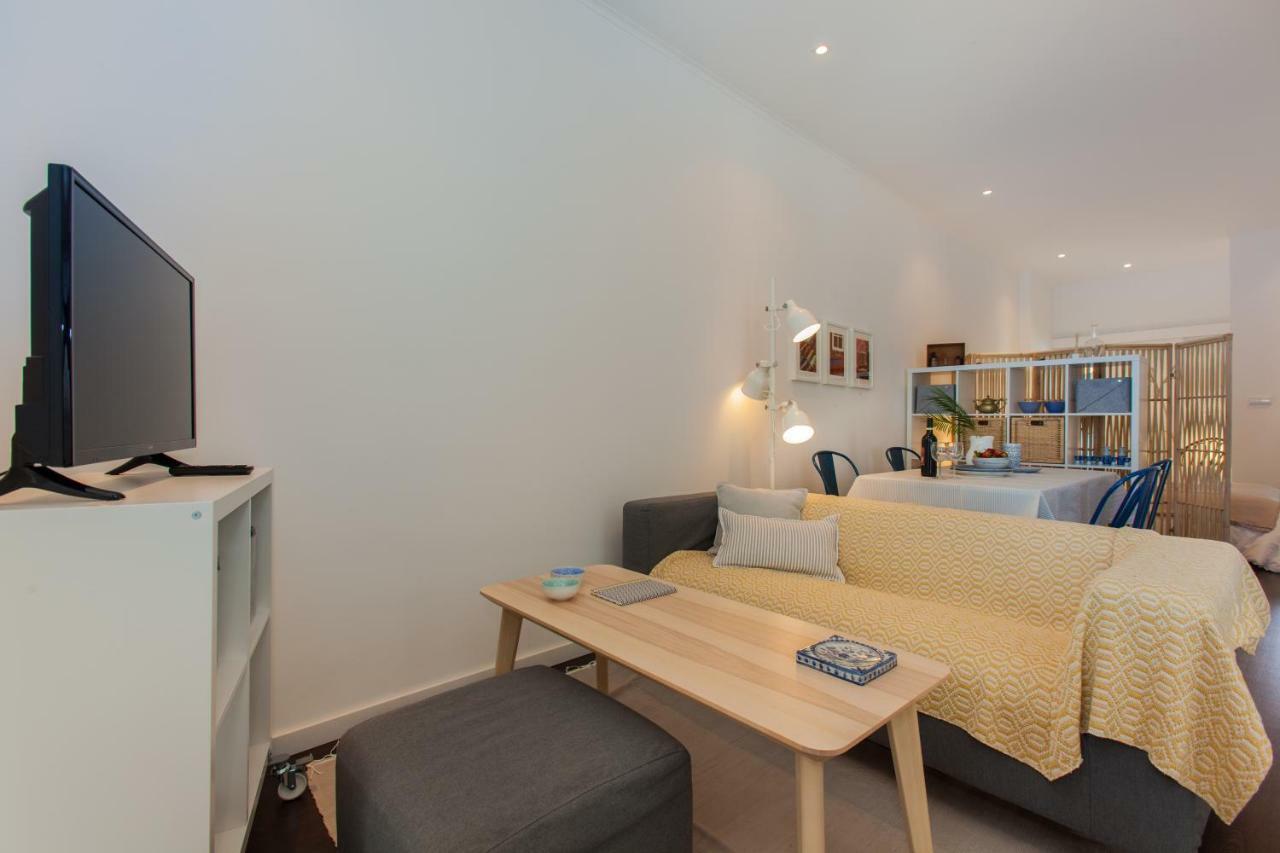 Apartamento Typical Light Filled Graça Apartment, By Timecooler Lisboa