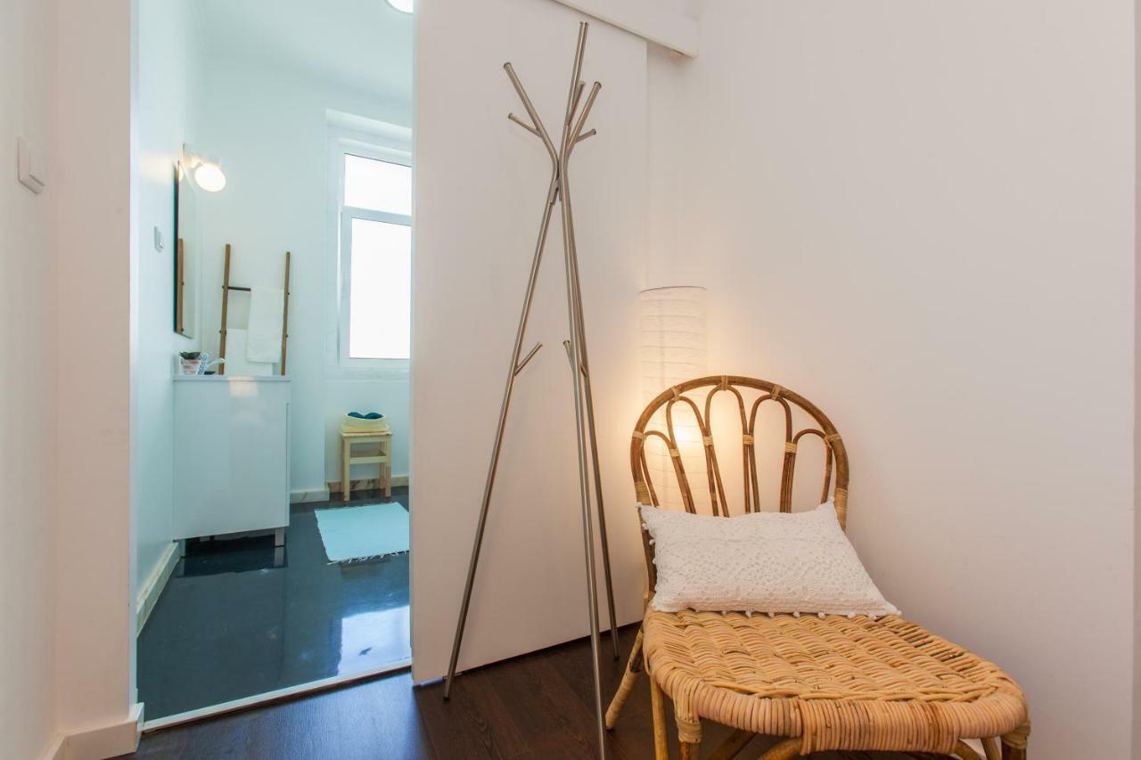 Typical Light Filled Graça Apartment, By Timecooler Apartamento Lisboa
